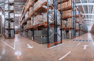 Types de protections pour racks : évitez les accidents