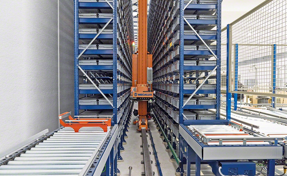 Magasin automatique pour caisses au sein de l'entrepôt de Paolo Astori en Italie
