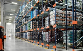 Du système par accumulation Pallet Shuttle destinée aux produits à moyenne ou faible rotation