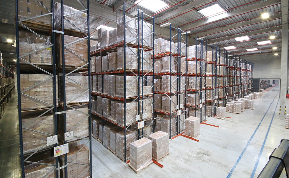 L’entrepôt de SAGA peut stocker plus de 42 000 palettes
