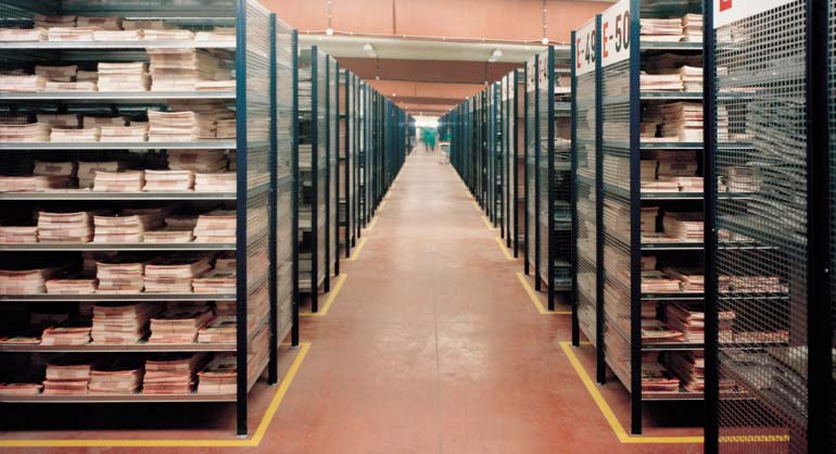 Rayonnages pour le stockage d'archives